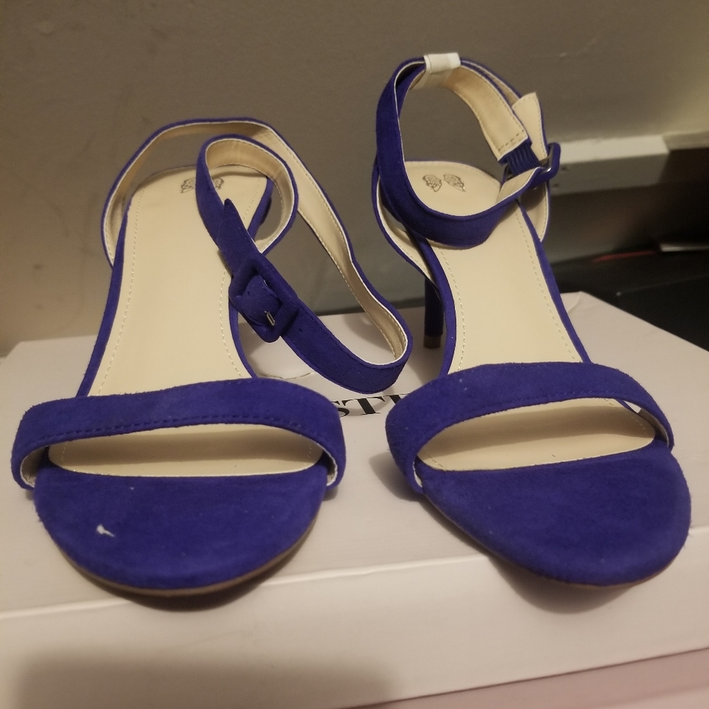 Victoria secret blue suede sandals heels size 9
